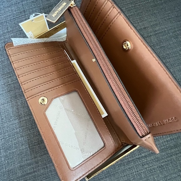 NWT MICHAEL KORS JET SET LARGE TOP ZIP CONTINENTAL WALLET - Picture 3 of 7